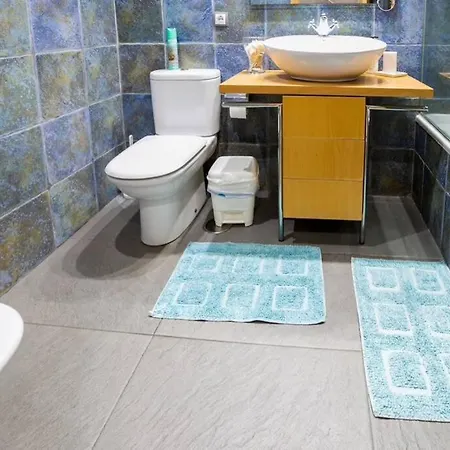 Luxurious Duplex 2 Bedrooms And 2 Bathrooms *